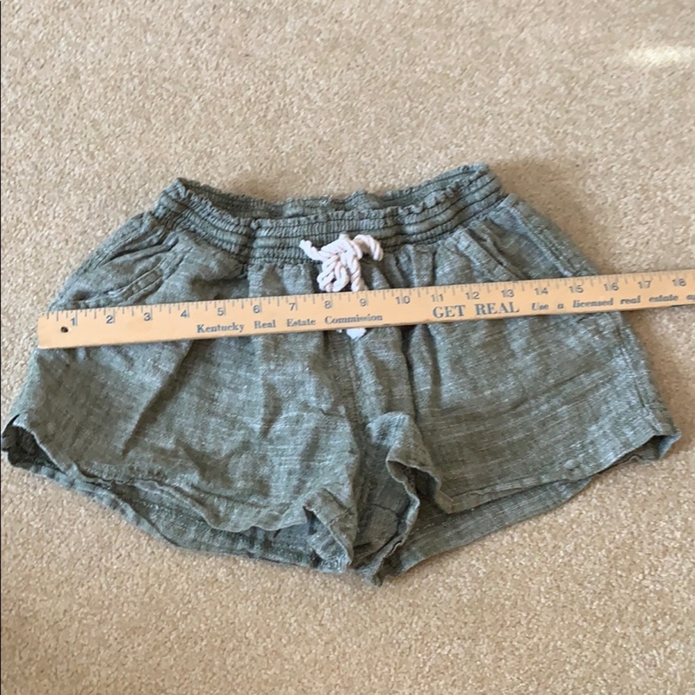Mission shorts with elastic waist